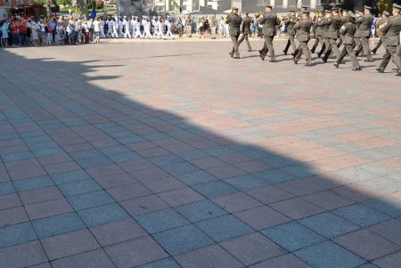На Думской площади торжественно подняли Государственный Флаг Украины (фото)