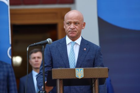 Одесса подняла Государственный Флаг Украины (фоторепортаж)