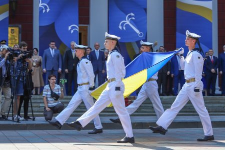 Одесса подняла Государственный Флаг Украины (фоторепортаж)