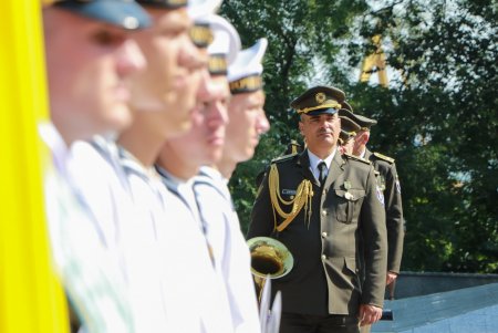 Одесса подняла Государственный Флаг Украины (фоторепортаж)