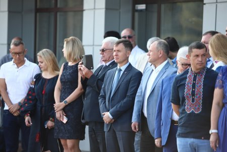 Одесса подняла Государственный Флаг Украины (фоторепортаж)