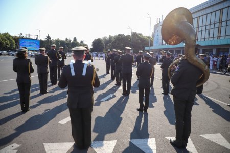 Одесса подняла Государственный Флаг Украины (фоторепортаж)