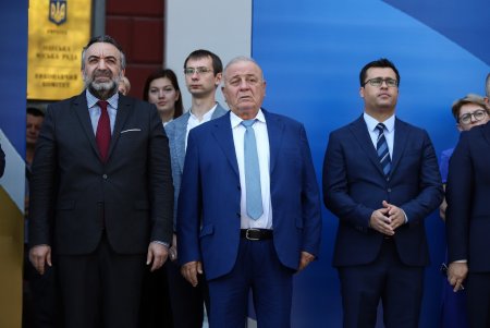 Одесса подняла Государственный Флаг Украины (фоторепортаж)