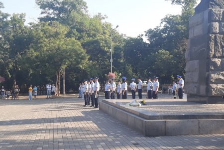 По случаю Дня Независимости Украины в Одессе возложили цветы к памятнику Т. Г. Шевченко (фото)