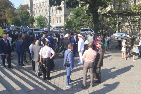 По случаю Дня Независимости Украины в Одессе возложили цветы к памятнику Т. Г. Шевченко (фото)