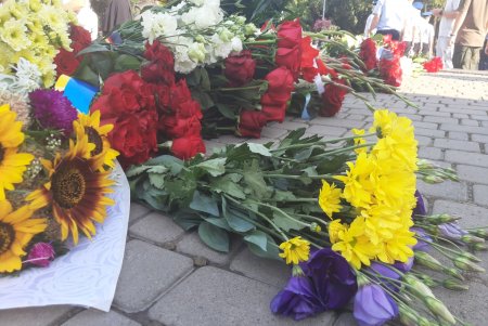 По случаю Дня Независимости Украины в Одессе возложили цветы к памятнику Т. Г. Шевченко (фото)