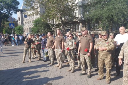 По случаю Дня Независимости Украины в Одессе возложили цветы к памятнику Т. Г. Шевченко (фото)