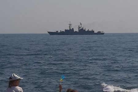 В Одессе состоялся военно-морской парад в с привлечением кораблей и авиации (фото, видео)