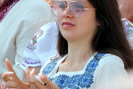 Одесситы в традиционных вышиванках собрались на Приморском бульваре (фоторепортаж)