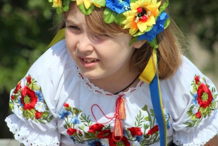 Одесситы в традиционных вышиванках собрались на Приморском бульваре (фоторепортаж)