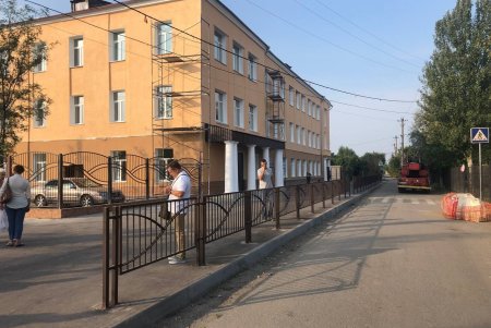 На Большевике завершают капремонт школы № 41 (фото)