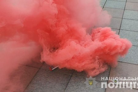 Столкновения противников ЛГБТ-марша с одесской полицией: задержан 51 нарушитель, а 29 правоохранителей получили ожоги глаз (фото, видео)