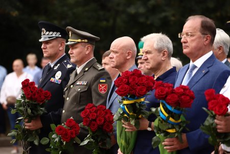 Одесса почтила память погибших защитников за независимость и суверенитет Украины (фоторепортаж)
