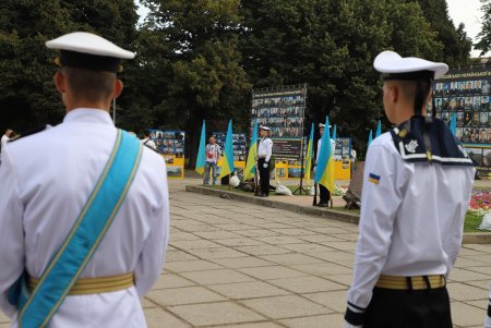 Одесса почтила память погибших защитников за независимость и суверенитет Украины (фоторепортаж)