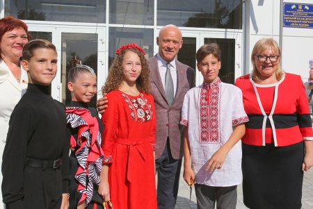Открытие городского Дворца детского и юношеского творчества «Белая акация» (фоторепортаж)