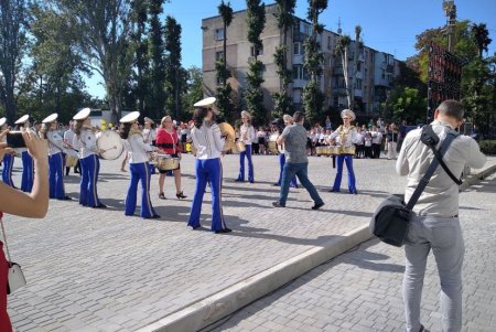 «Мы первыми в Украине создали Дворец творчества, в котором более чем в 20 секциях будут ежедневно заниматься свыше тысячи юных одесситов», - мэр Геннадий Труханов (фото)