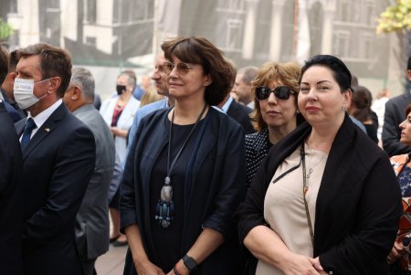 Возле одесской мэрии состоялось открытие указателя города-партнера Момбасы (фото)