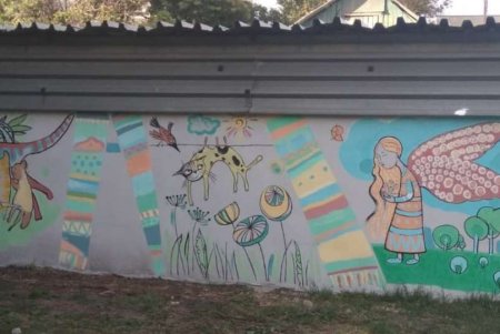 В Приморском районе автомобильную стоянку украсил арт-объект (фото)