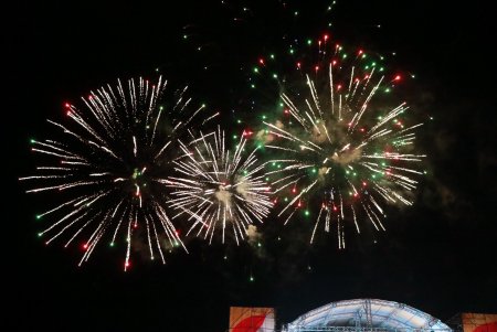 Одесса отметила 227-летие: гала-концерт на Потемкинской лестнице и яркий салют (фоторепортаж) Одесса отметила 227-летие: гала-концерт на Потемкинской лестнице и яркий салют (фоторепортаж)