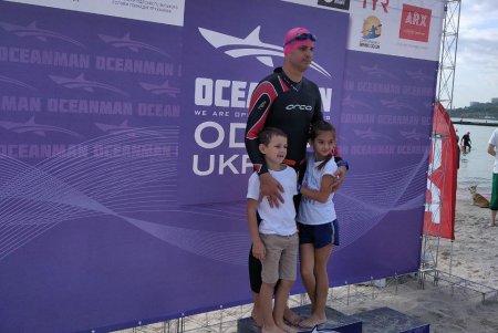 «Oceanman Odesa-2021»: более 700 участников из девяти стран соревнуются в морском плавании на Ланжероне (фото, видео)