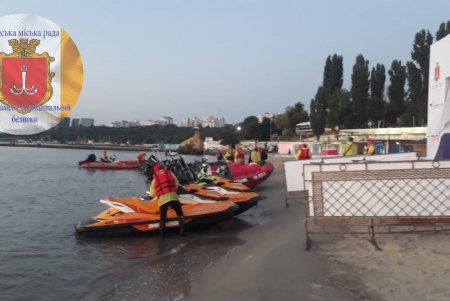 «Oceanman Odesa-2021»: более 700 участников из девяти стран соревнуются в морском плавании на Ланжероне (фото, видео)