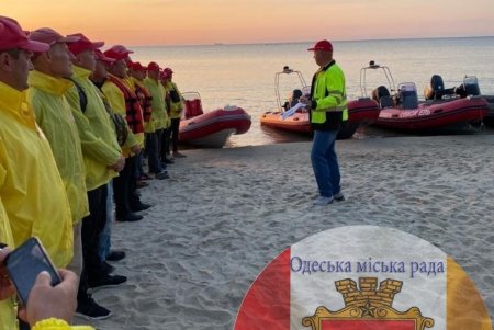 «Oceanman Odesa-2021»: более 700 участников из девяти стран соревнуются в морском плавании на Ланжероне (фото, видео)