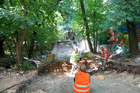 В Одессе начали капитально ремонтировать Курсантскую лестницу (фото)