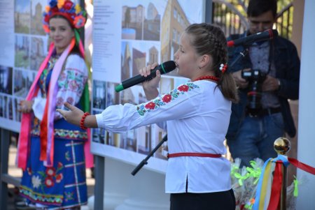 После капитального ремонта торжественно открыли школу № 41 (фоторепортаж)