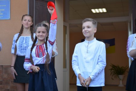 После капитального ремонта торжественно открыли школу № 41 (фоторепортаж)