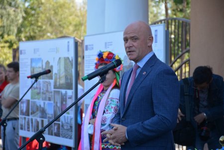 После капитального ремонта торжественно открыли школу № 41 (фоторепортаж)