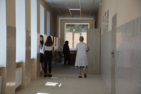 В Суворовском районе торжественно открыли школу № 41 после капитального ремонта (фото)