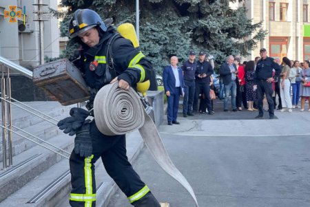 Пожарные тушили условное возгорание в Одесской обладминистрации  