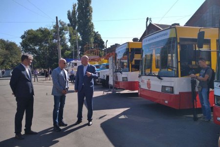 Трамваи, троллейбусы, электробусы: в «Одесгорэлектротрансе» прошла выставка новых машин, которые скоро выйдут на маршруты (фото)
