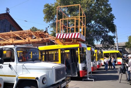 Трамваи, троллейбусы, электробусы: в «Одесгорэлектротрансе» прошла выставка новых машин, которые скоро выйдут на маршруты (фото)