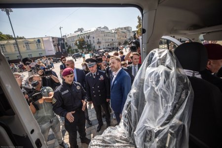 Нацполиция Украины получила от Евросоюза новые автомобили: часть направят в Одесскую область (фото, видео)