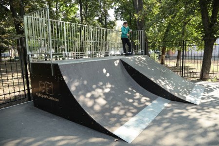 На Адмиральском проспекте открыли новый скейт-парк (фото)