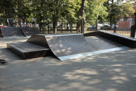 На Адмиральском проспекте открыли новый скейт-парк (фото)