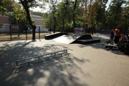 На Адмиральском проспекте открыли новый скейт-парк (фото)
