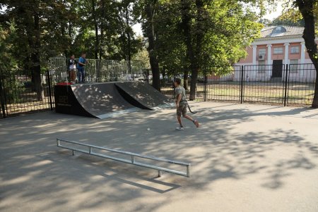 На Адмиральском проспекте открыли новый скейт-парк (фото)