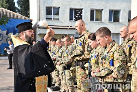 35 правоохранителей Одесской области отправились обеспечивать безопасность граждан на востоке страны (фото, видео)