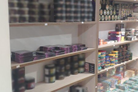 Из трех торговых точек в городе изъяли тысячи пачек контрафактной табачной продукции (фото)