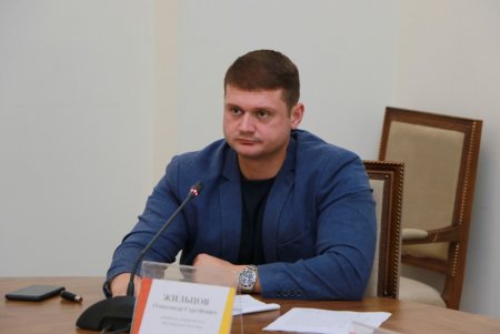 30 организаций соревнуются за возможность реализации социально значимых проектов за счет бюджета города (фото)