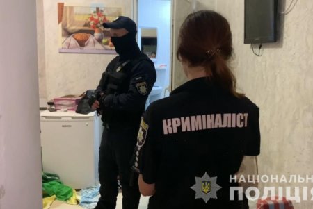 Молодой одессит ударил ножом двух мужчин и пытался изменить внешность, чтобы его не нашли 