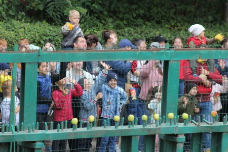 В Одесском зоопарке отметили День рождения слонихи Венди (фоторепортаж)