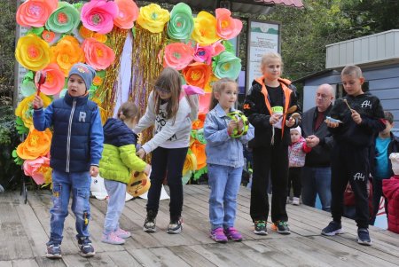 В Одесском зоопарке отметили День рождения слонихи Венди (фоторепортаж)