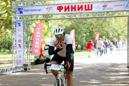 Почти три тысячи марафонцев и велосипедистов из разных стран участвовали в соревнованиях «100 километров по Поясу Славы» (фото)