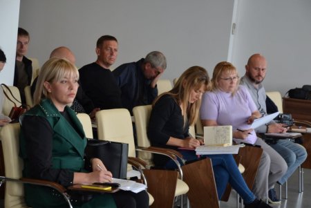 К отопительному сезону в одесских домах обновляли кровлю, окна, двери и проводили теплоизоляцию трубопровода центрального отопления (фото)