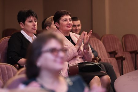 Одесским педагогическим работникам вручили награды в преддверии профессионального праздника (фоторепортаж)