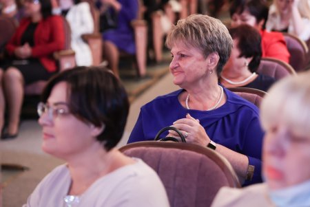Одесским педагогическим работникам вручили награды в преддверии профессионального праздника (фоторепортаж)