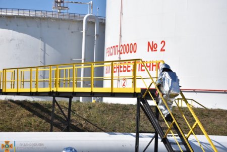 На нефтяном терминале порта «Южный» тушили условный пожар (фото)